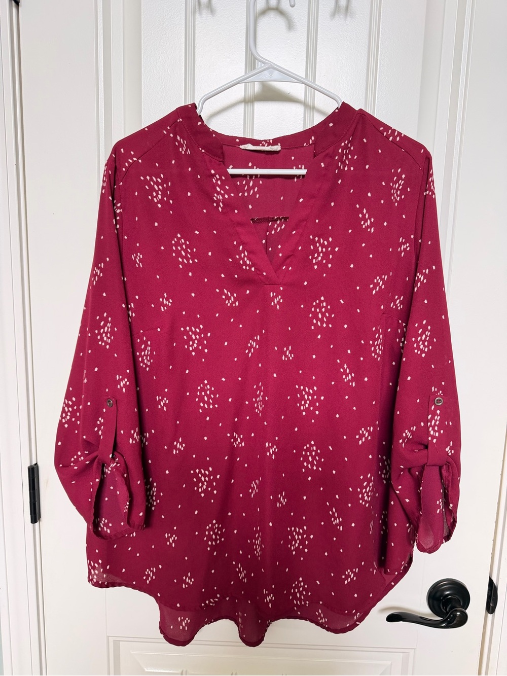 Daniel Rainn Women's Maroon Printed V-Neck Blouse